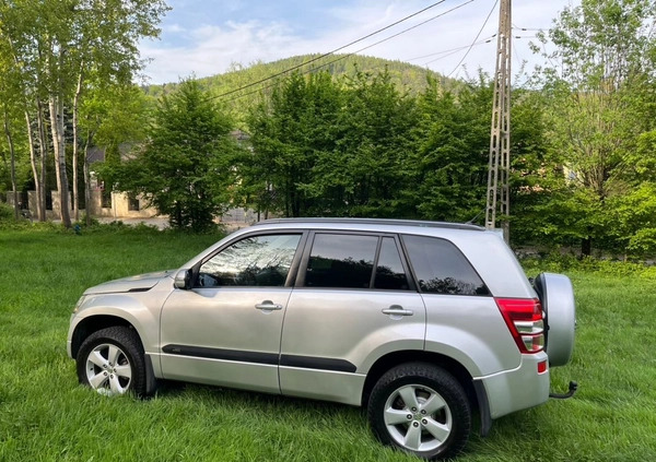 Suzuki Grand Vitara cena 40000 przebieg: 166000, rok produkcji 2009 z Biała małe 379